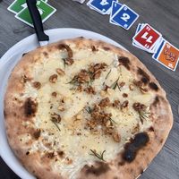 veganer Mozzarella, Birne, Walnuss, Rosmarin   at Del Padre in Thun