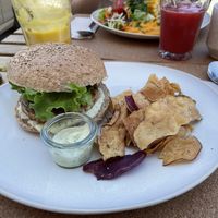Hambúrguer de tempeh   at Bancha in Portimao