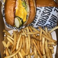 (Vegetarian) bun has egg , can sub for lettuce wrap Ask for no cheese .   at Gott's Roadside - 1 Ferry Building in San Francisco