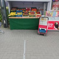 Obst und Gemüse at Fruit Wave in Hamburg