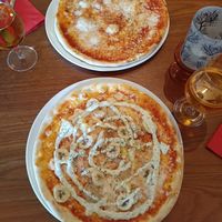 Top: vegan Margarita, below: vegan Chicken at Le Cardinal in Ystad