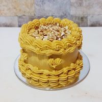 Vintage cake Saludable (lúcuma) at EkoSana - Postres Veganos in Lima