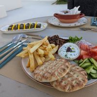 Mushroom gyros with stuffed vine leaves at Mod Santorini in Santorini