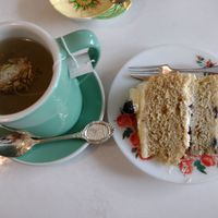 Lemongrass and ginger tea + vegan cake at Bloomfield Square in Otley