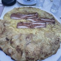 Duo pannenkoek 🥞   at Pannekoekhuis De Nachtegaal in Rotterdam