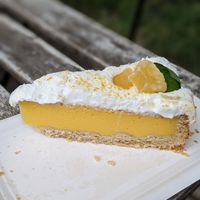 Vegan cheesecake at Schwung und Schwebe in Leipzig