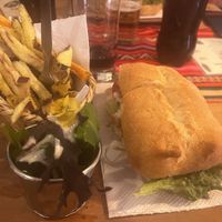 Burger aux haricots blancs   at Chakruna Native Burgers in Cusco