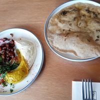 hummus at Cocina Vegetariana Internacional in Madrid