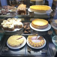 Heutige Auswahl, überwiegend Vegan   at Kaffeesurium in Furth