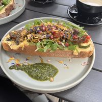 Hummusbrot mit Grillgemüse  at Lykke Cafe und Bar in Flensburg