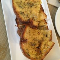 Garlic bread at Fangas Veg in Coimbra