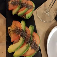 Avocado, tomato and roasted chickpeas bruschetta  #Veganuary at Fangas Veg in Coimbra