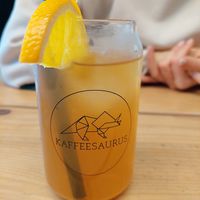 Selbst gemachter eistee at Kaffeesaurus in Cologne