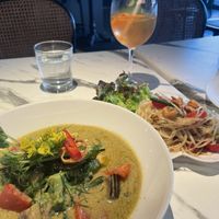 Green curry with veg and tofu and vegan papaya salad! Yassss at Dhusit Dheva in Perth