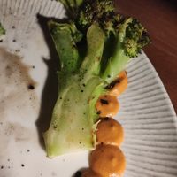 Brócoli a la brasa con salsa romesco at Terra in Javea
