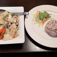 Stir fried mixed vegetables and tofu at Krua Siam in Akureyri