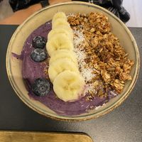 acai bowl  at Arvo Specialty Coffee (Guggenheim) in Bilbao