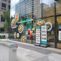 La shikdang at Crispy Fresh in Seoul