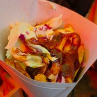 Grote friet speciaal at Pommes Valkenburg in Valkenburg