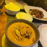Thai red curry with tofu at Kiwi in Santorini
