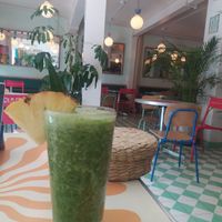 Jugo verde at Groovy's Taqueria Vegana in Mexico City