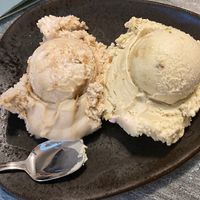 Pistazie, Erdnuss Karamell   at Verde in Karlsruhe