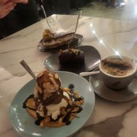 Snickersicebowl and.... at Verde in Karlsruhe