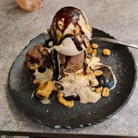 Snickers ice cream at Verde in Karlsruhe