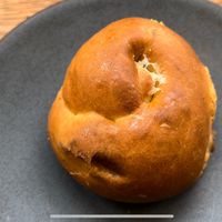 Cinnamon roll  at La Main Noire  in Paris
