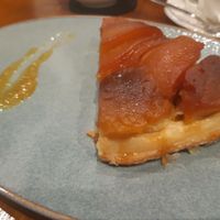 Pear tatin at Teapots in Madrid