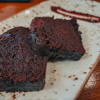 Vegan chocolate pound cake 🤎  at Teapots in Madrid