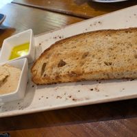 Humus toast at Teapots in Madrid