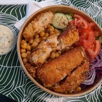Crispy "chicken" bowl with chickpeas at Green Burger in Riga