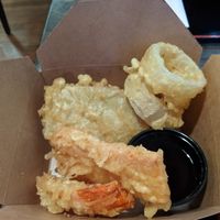 vegetable tempura 10/10 at Tsurumaru Udon Honpo in Los Angeles