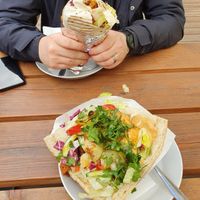 Dicker Schmidt with seitan/hummus/mango-chili
And Langer Schmidt with seitan/herb sause/garlic-parsley-pesto at Der Dicke Schmidt - Neustadt in Dresden