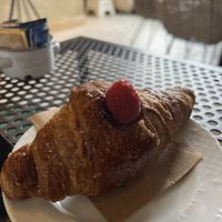 Cornetto sambuco e lampone  at Casa Me'Mà in Figline Valdarno