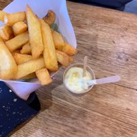 Chips with vegan mayo at Maoz - Damrak in Amsterdam