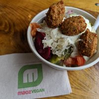 Falafel bowl at Maoz - Damrak in Amsterdam