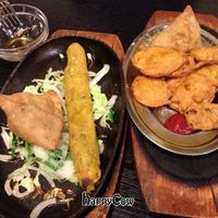 Appetizers at Shama Vegetarian Indian Restaurant in Osaka