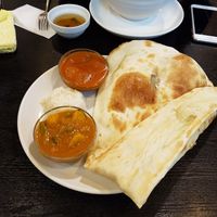 烤餅套餐主餐 at Shama Vegetarian Indian Restaurant in Osaka