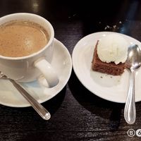 烤餅套餐飯後甜點及奶茶 at Shama Vegetarian Indian Restaurant in Osaka