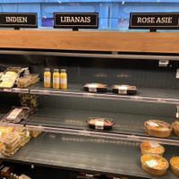 Grab-and-go ethnic foods at MANOR in Lausanne