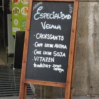 Vegan specials at CroisSants in Barcelona