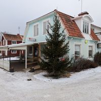 outside at Lundgrens Bageri in Oesterfaernebo