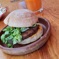 Hamburguesa vegana at Trigo Verde in Oaxaca