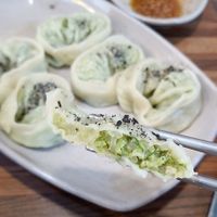 Vegan dumplings 채식만두 - close-up at Daom Noodle 다옴국수 in Seoul