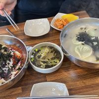 Thats the Bibimgusu and Manduguksu  at Daom Noodle 다옴국수 in Seoul