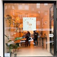  at Taylor's Cafe in Brussels