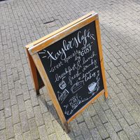 Devant at Taylor's Cafe in Brussels