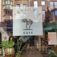 Devant at Taylor's Cafe in Brussels